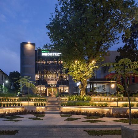 Nindya Biodistrict Hotel Бандунг Екстер'єр фото